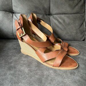 GH Bass Co Womens Renae Brown Strappy Wedge Heels 9 Buckle Closure